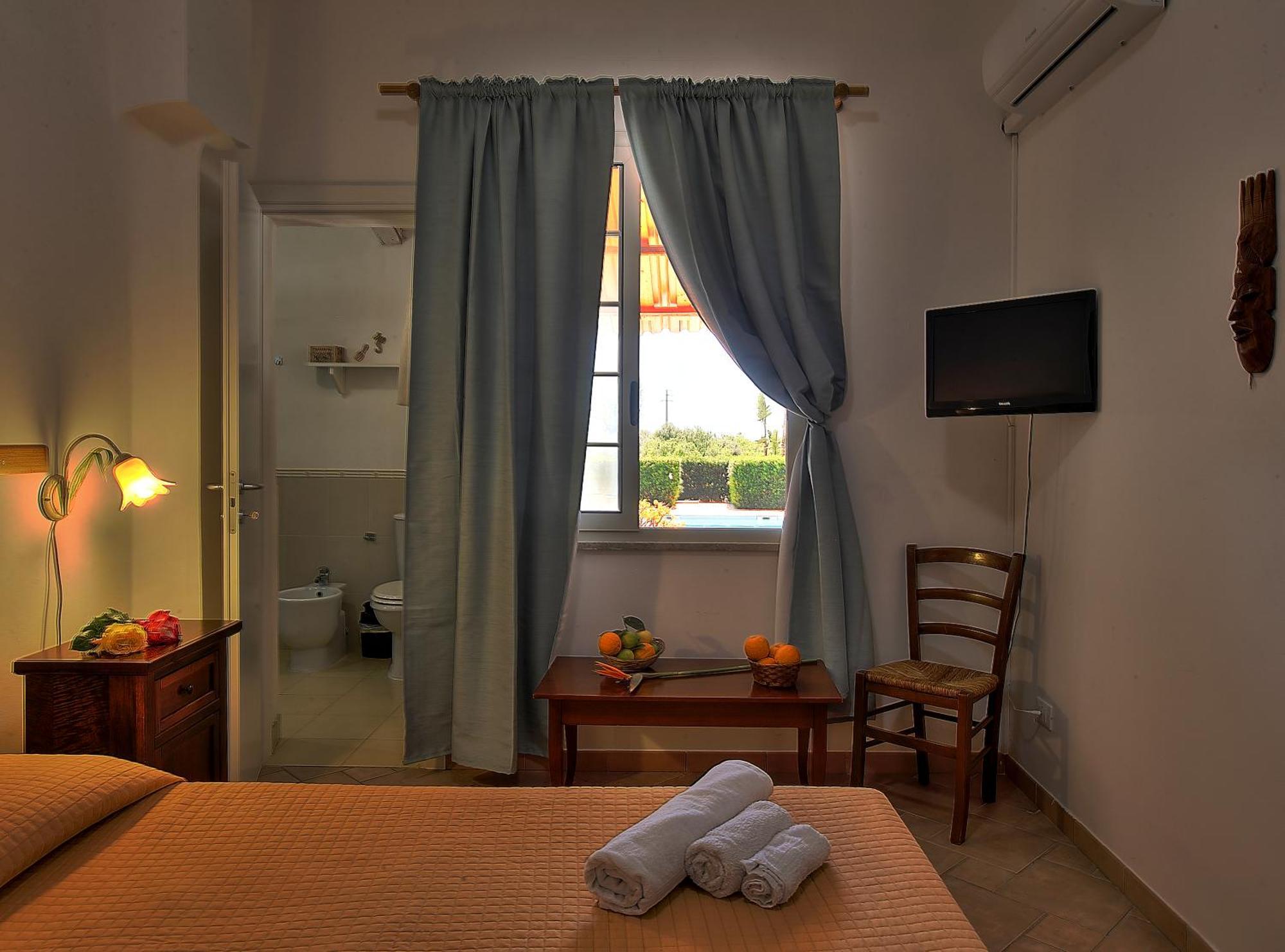 B&B Il Mandorleto 아볼라 외부 사진